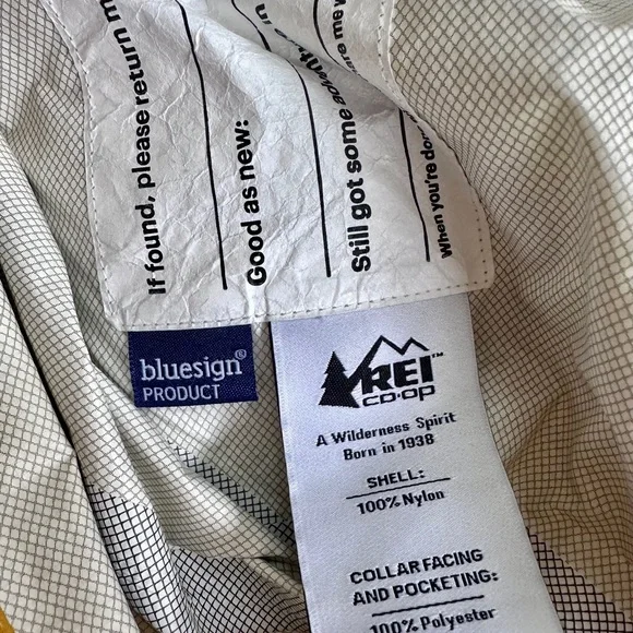 REI Kids 4T Mustard yellow Raincoat with reflective details barely used - Picture 5 of 5